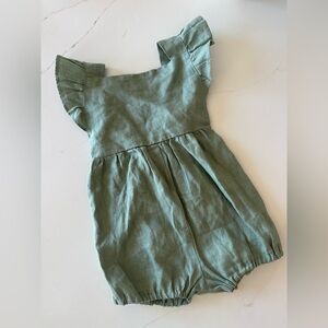 Fin & Vince 100% linen ruffle romper 6-12m